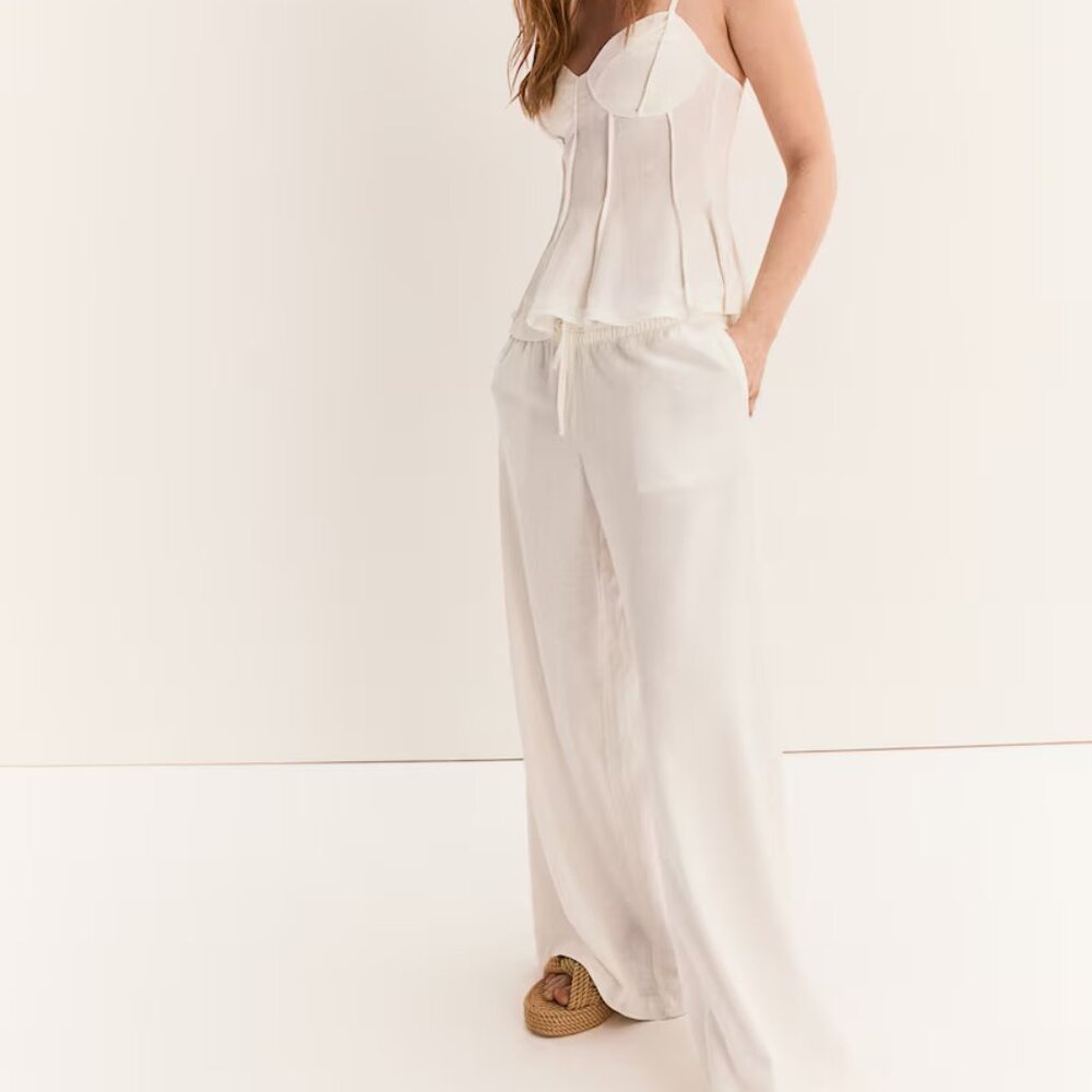 H&M New, never worn (no tags) Size S Linen like White pant